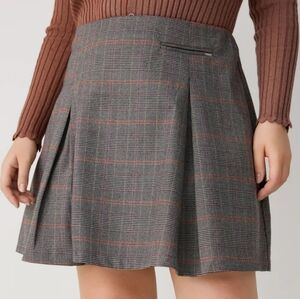 Plus size mid waist mini skirt from Cider